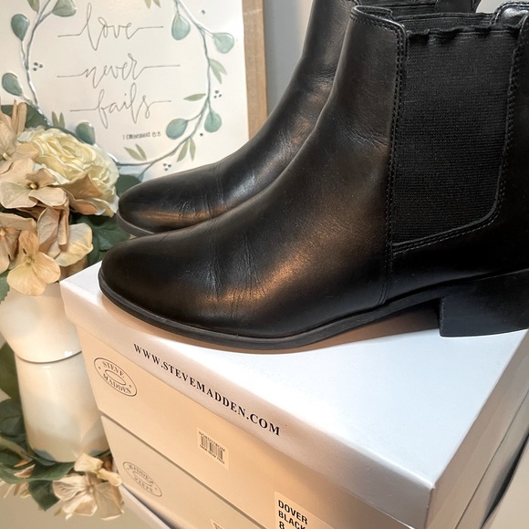 Steve Madden Shoes - Steve Madden Dover Boot